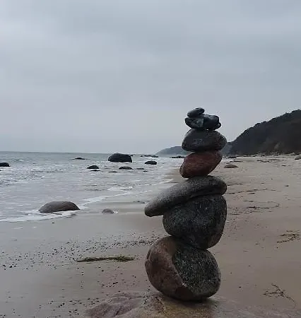 Kleine Strandnahe Ferienwohnung Auf Dem Bakenberg Insel Ruegen Dranske Exterior photo