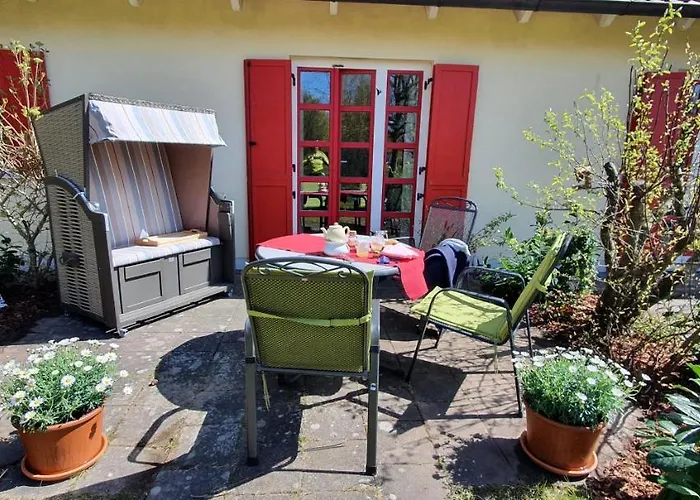 Kleine Strandnahe Ferienwohnung Auf Dem Bakenberg Insel Ruegen