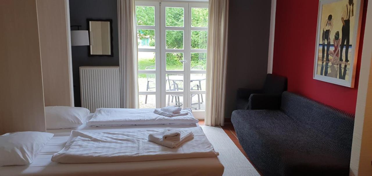Kleine Strandnahe Auf Dem Bakenberg Insel Ruegen Apartment Dranske